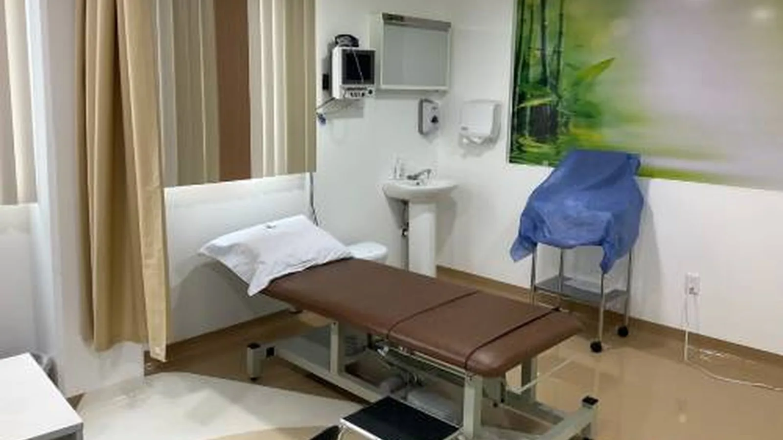 ¿Qué especialista trata la hipertensión renovascular?